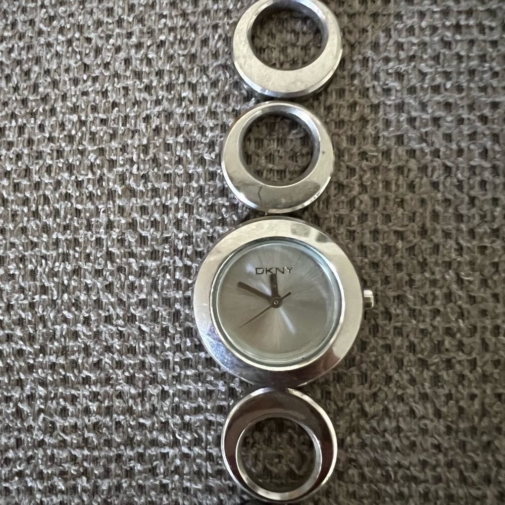 Dkny Watch - image 3